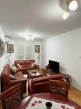 Izdavanje, jednosoban stan, 45m², Blok 9, Podgorica - image 5