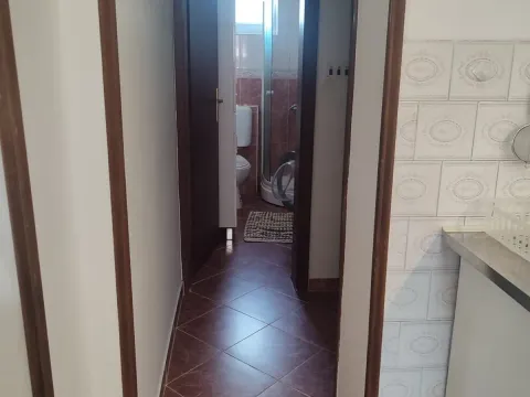 Izdavanje, jednosoban stan, 42m², Tripovići, Tivat - image 5