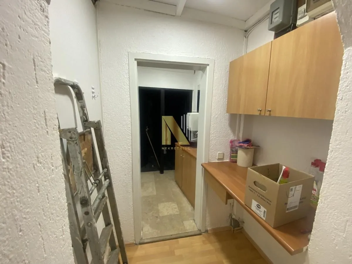 Rent, office space, 75m², Centar, Novi Sad