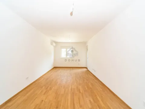 Prodaja, jednosoban stan, 48m², Stari Aerodrom, Podgorica