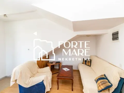 Prodaja, dvosoban stan, 70m², Herceg Novi, Crna Gora