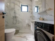 Izdavanje, dvosoban stan, 60m², Tivat, Crna Gora - image 13