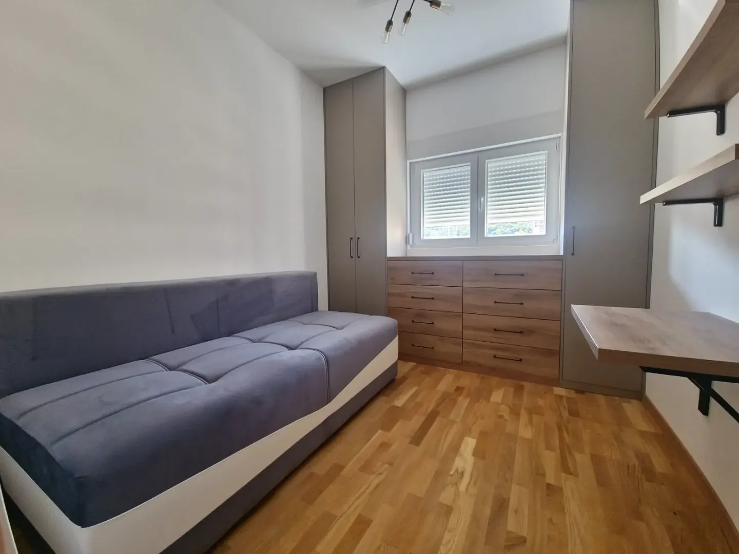 Rent, two bedroom apartment, 58m², Bečići, Budva