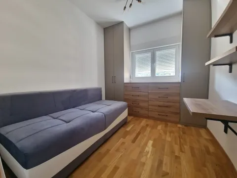 Rent, two bedroom apartment, 58m², Bečići, Budva - image 7