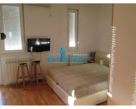 Rent, two bedroom apartment, 83m², Vračar Sve Podlokacije, Beograd - image 9