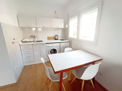 Izdavanje, jednosoban stan, 65m², Lazi, Budva - image 7