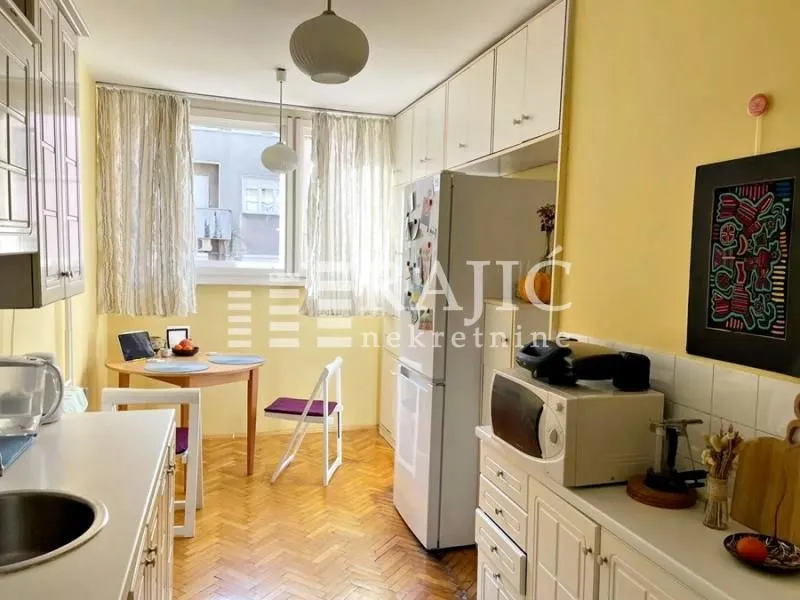 Rent, three bedroom apartment, 85m², Vračar Centar, Vračar Sve Podlokacije