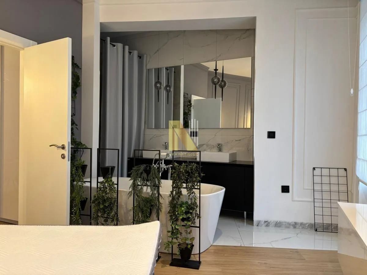 Izdavanje, dvosoban stan, 57m², Centar, Novi Sad