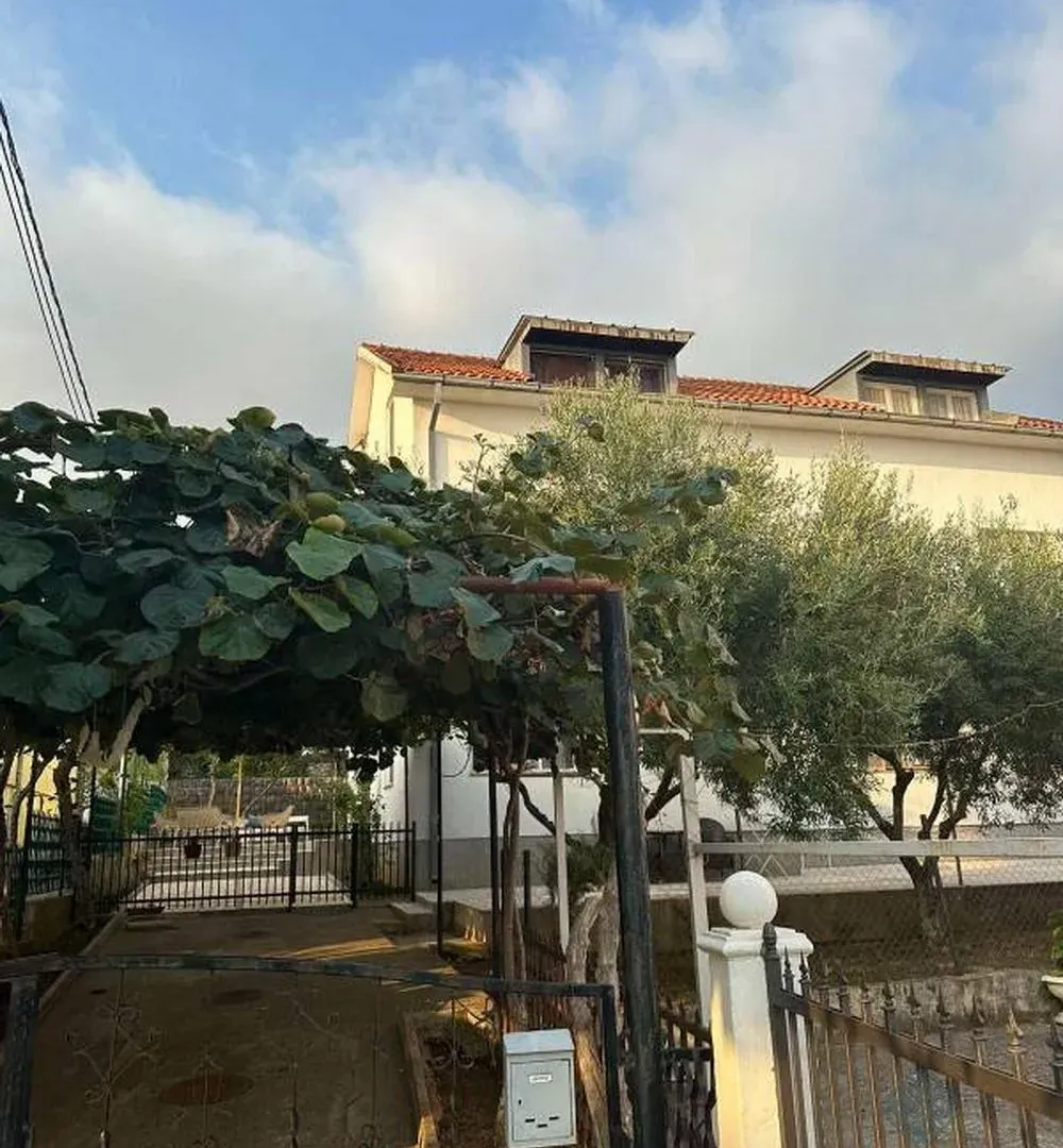 Prodaja, kuća, 300m², Dobra Voda, Budva