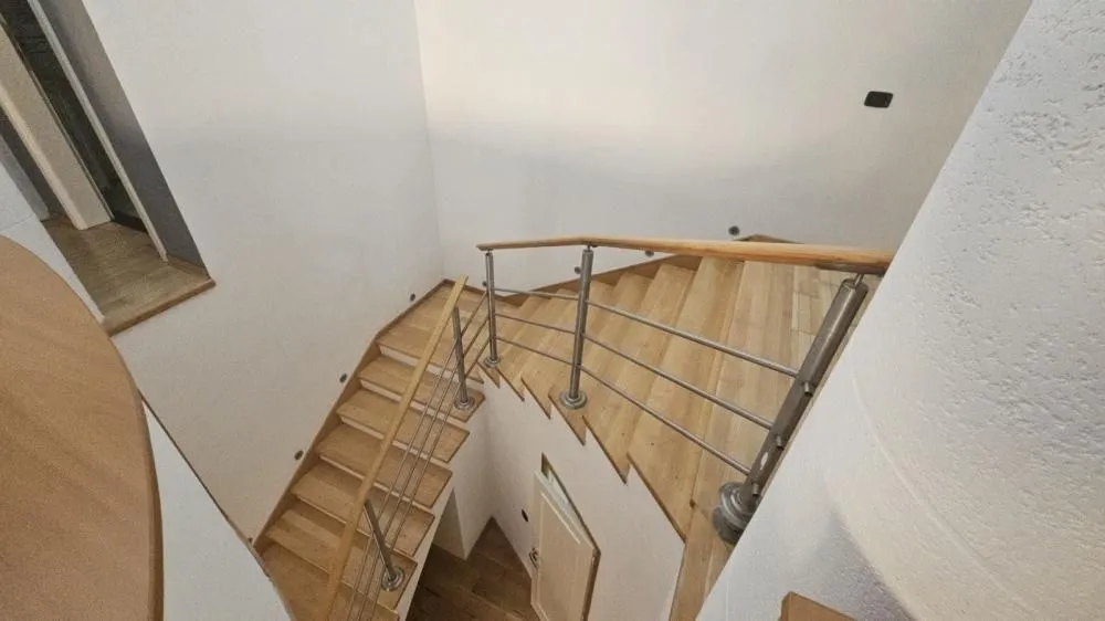 Izdavanje, kuća, 200m², Zemun Novi Grad, Zemun Sve Podlokacije