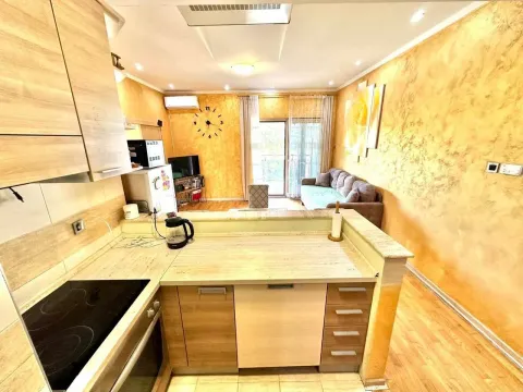 Rent, three bedroom apartment, 124m², Herceg Novi, Crna Gora - image 5