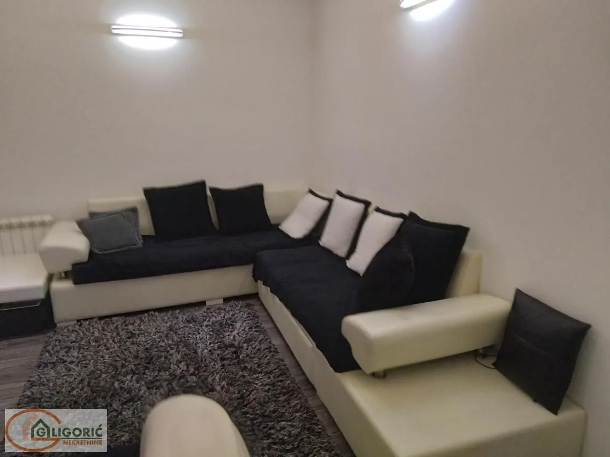 Sale, four bedroom apartment, 106m², Čubura, Beograd