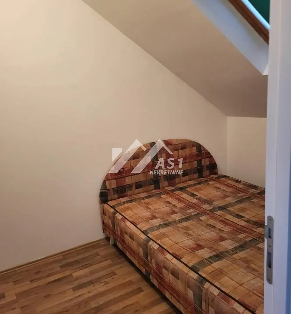 Izdavanje, jednosoban stan, 30m², Bulevar patrijarha Pavla, Novi Sad Sve Podlokacije