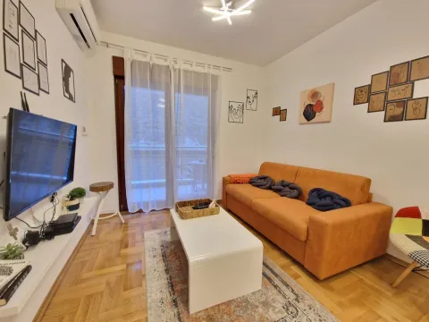 Rent, one bedroom apartment, 47m², Bečići, Budva - image 22
