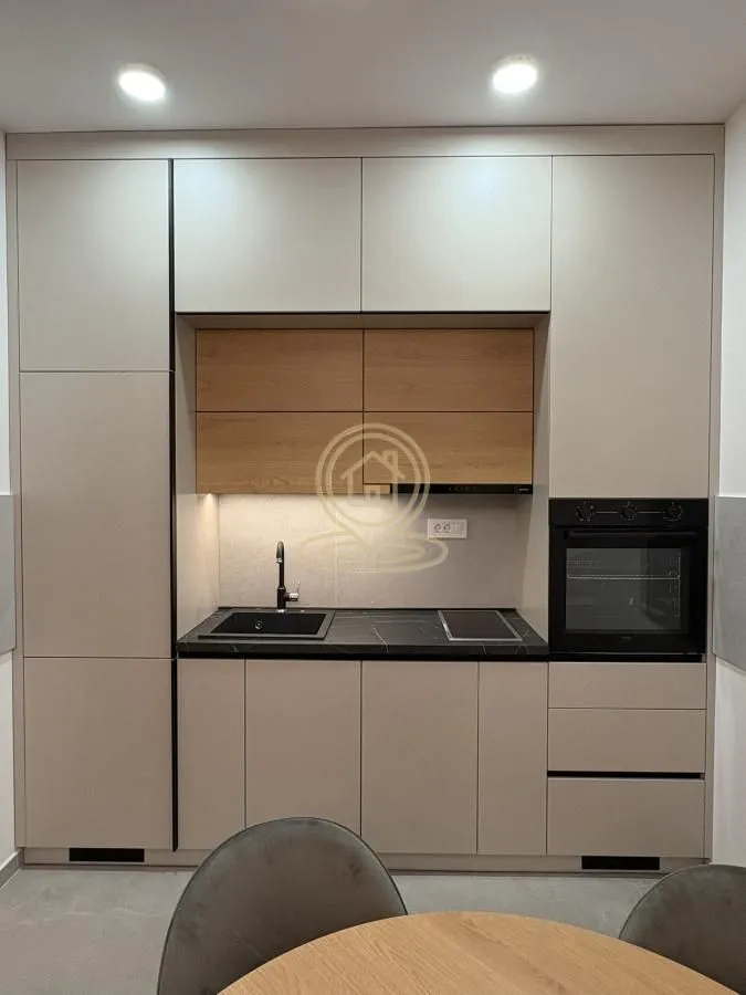 Izdavanje, dvosoban stan, 43m², Grbavica, Novi Sad Sve Podlokacije