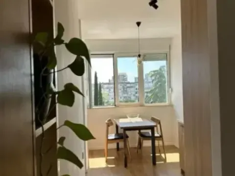 Prodaja, garsonjera, 35m², Centar, Podgorica - image 6