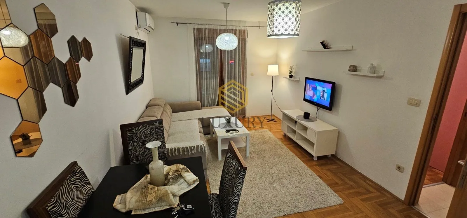 Izdavanje, jednosoban stan, 47m², Stari Aerodrom, Podgorica