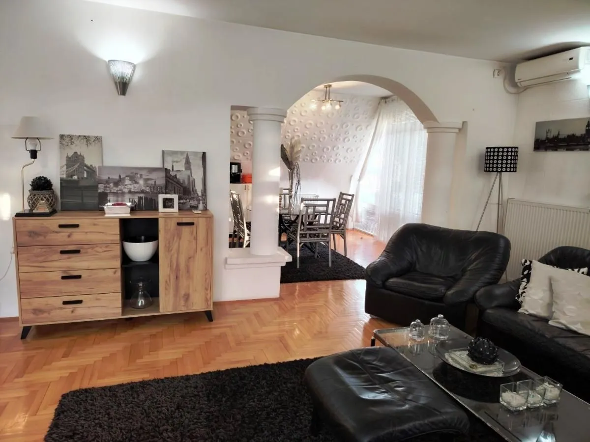Izdavanje, trosoban stan, 90m², Centar, Niš