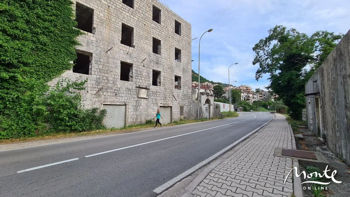 Prodaja, plac, 1800m², Risan, Kotor