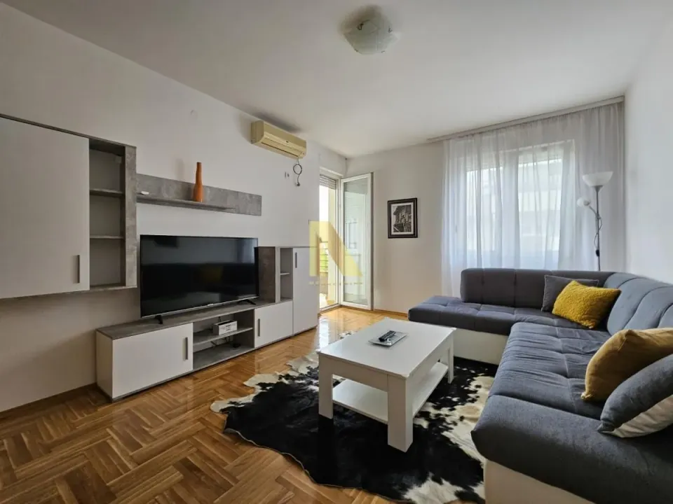 Rent, one bedroom apartment, 41m², Bulevar patrijarha Pavla, Novi Sad Sve Podlokacije