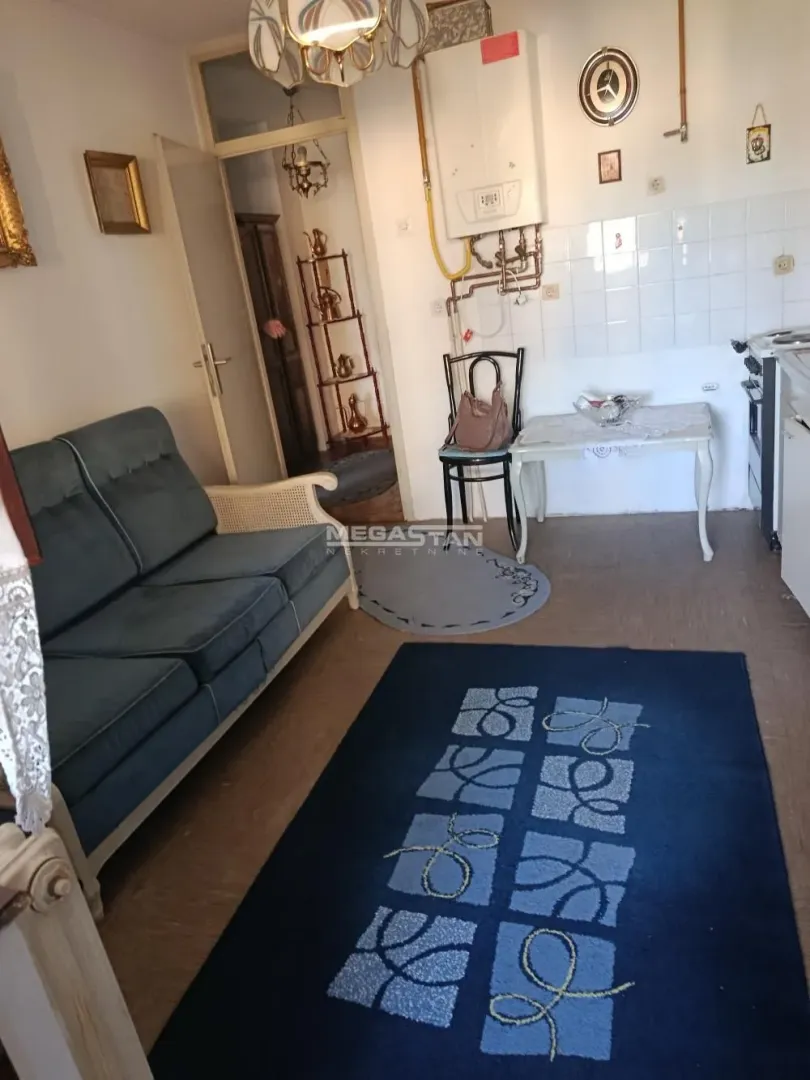 Izdavanje, jednosoban stan, 52m², Karaburma, Palilula Sve Podlokacije