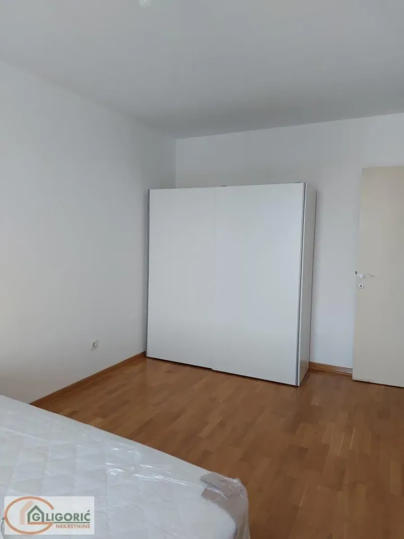 Rent, four bedroom apartment, 95m², Lion, Zvezdara Sve Podlokacije