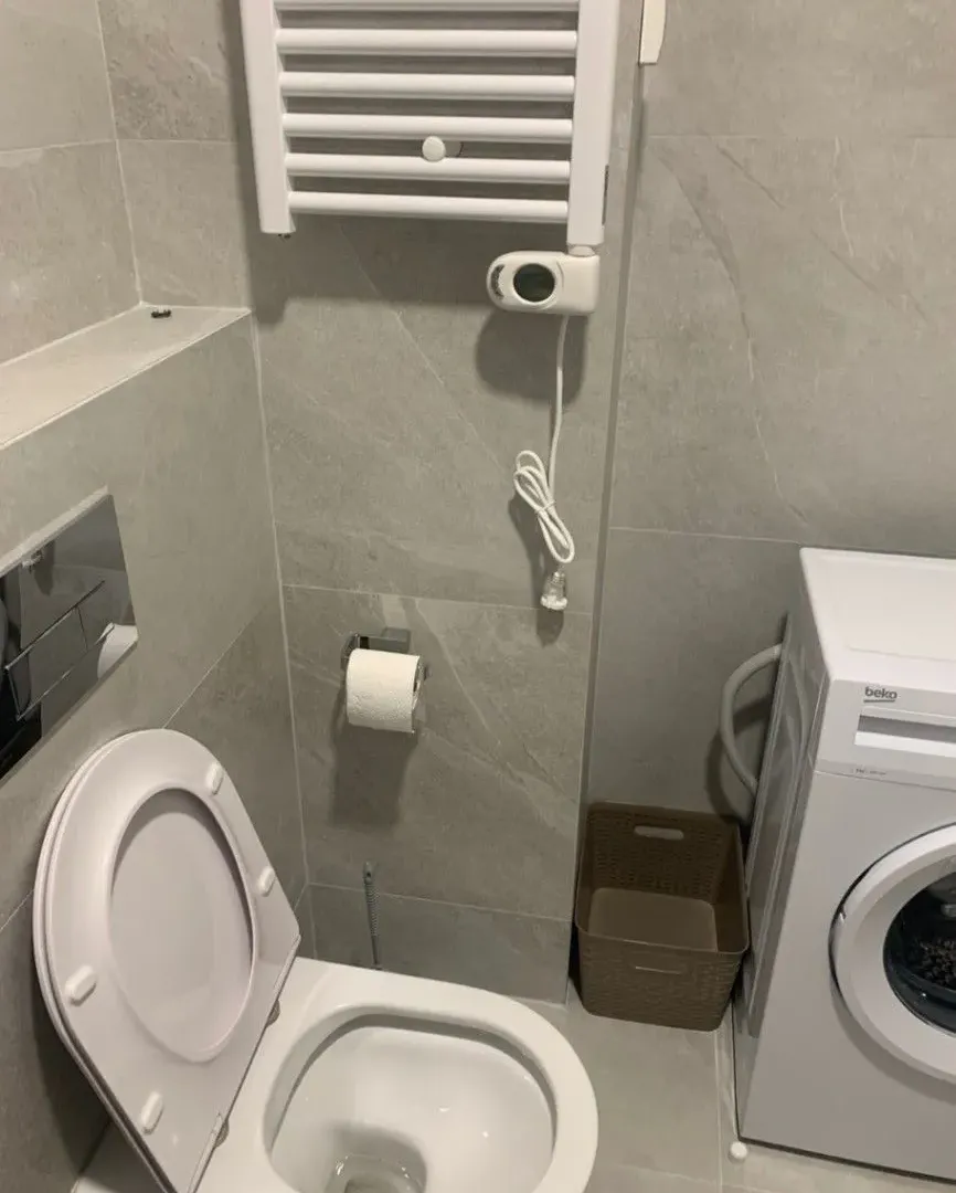 Izdavanje, jednosoban stan, 49m², Central Point, Podgorica