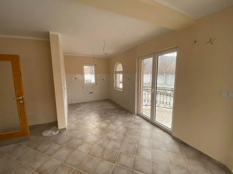 Sale, house, 687m², Kotor, Crna Gora
