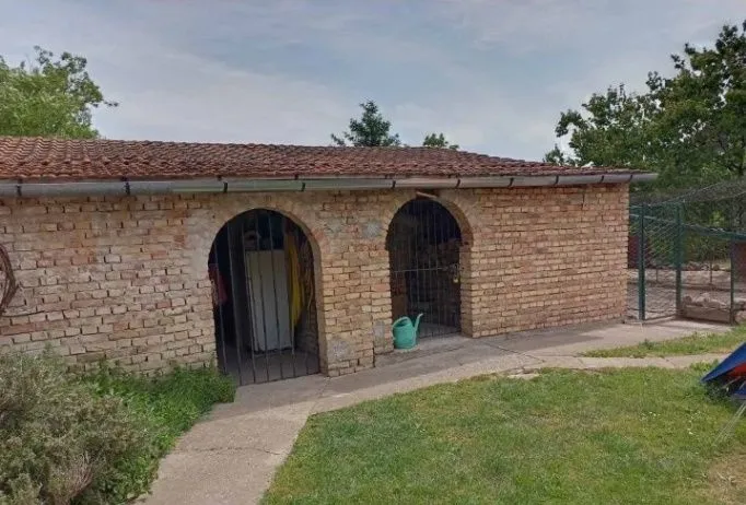 Prodaja, kuća, 200m², Novi Bečej, Zrenjanin