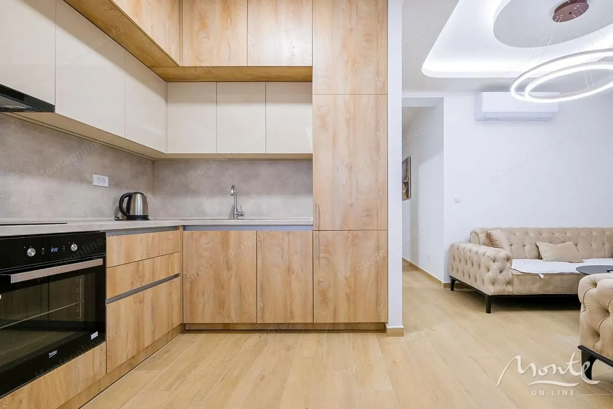 Prodaja, garsonjera, 57m², Rafailovići, Budva