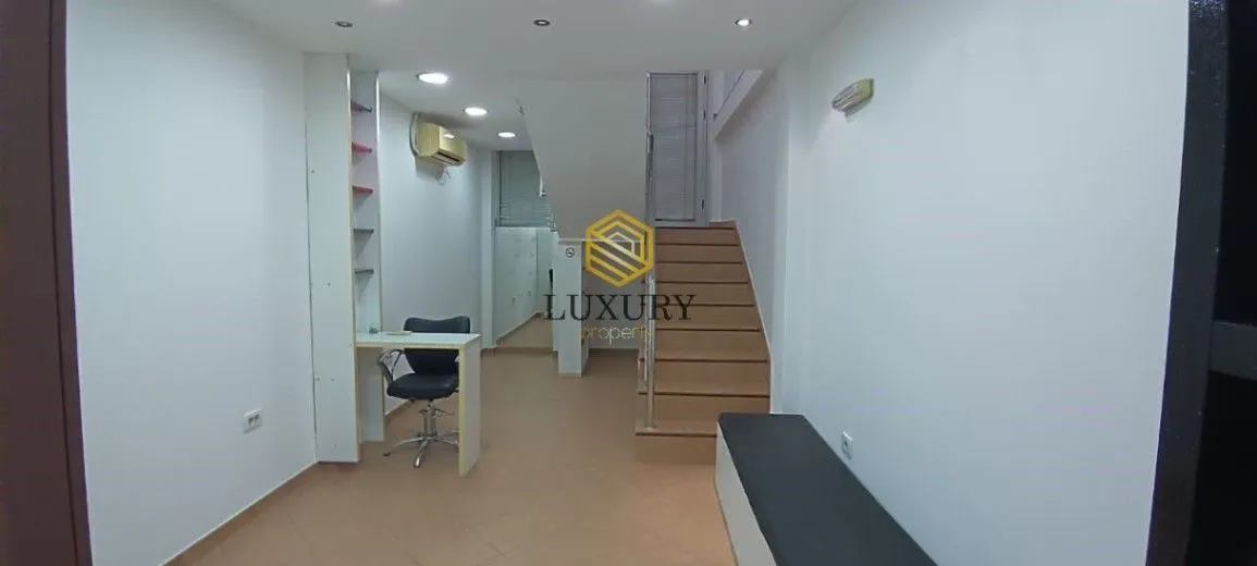 Izdavanje, poslovni prostor, 46m², Centar, Podgorica