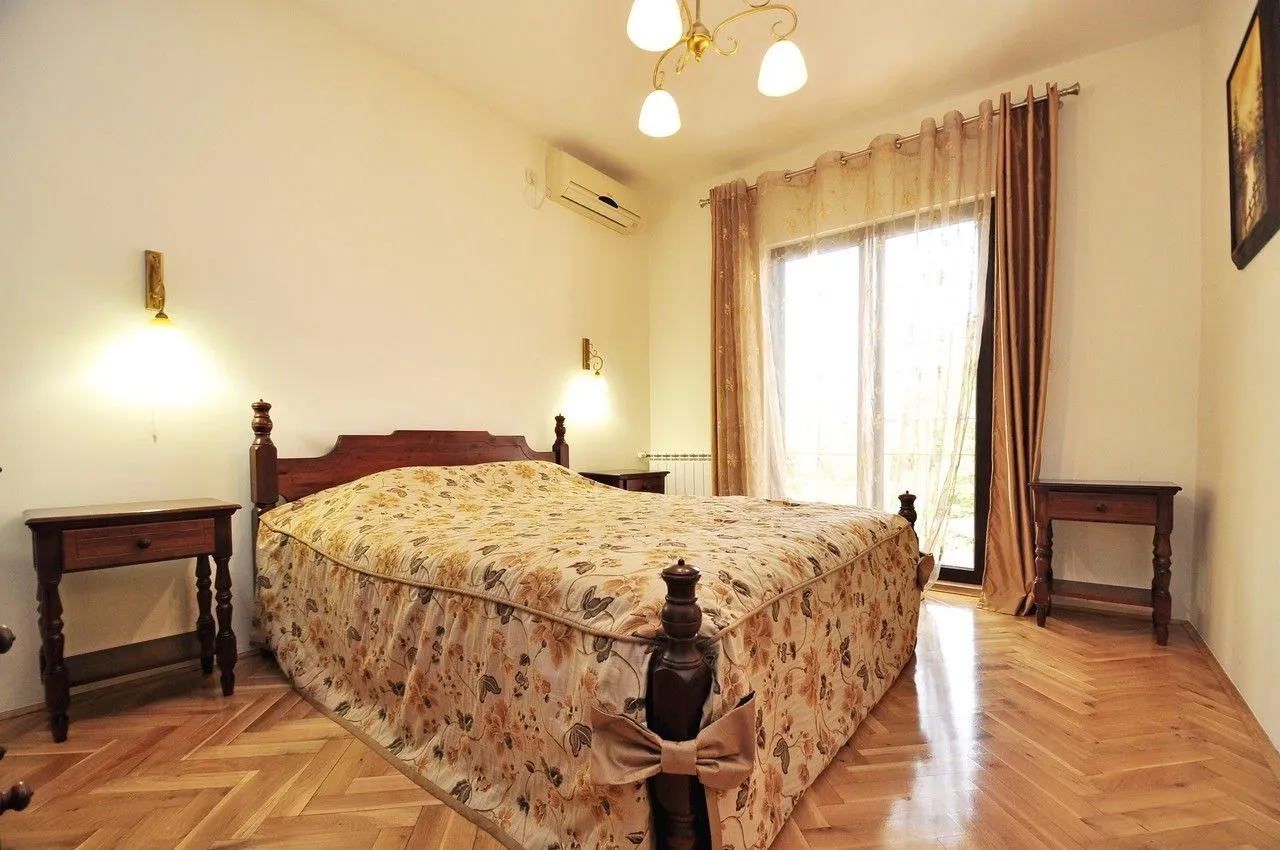 Prodaja, kuća, 222m², Donja Lastva, Tivat