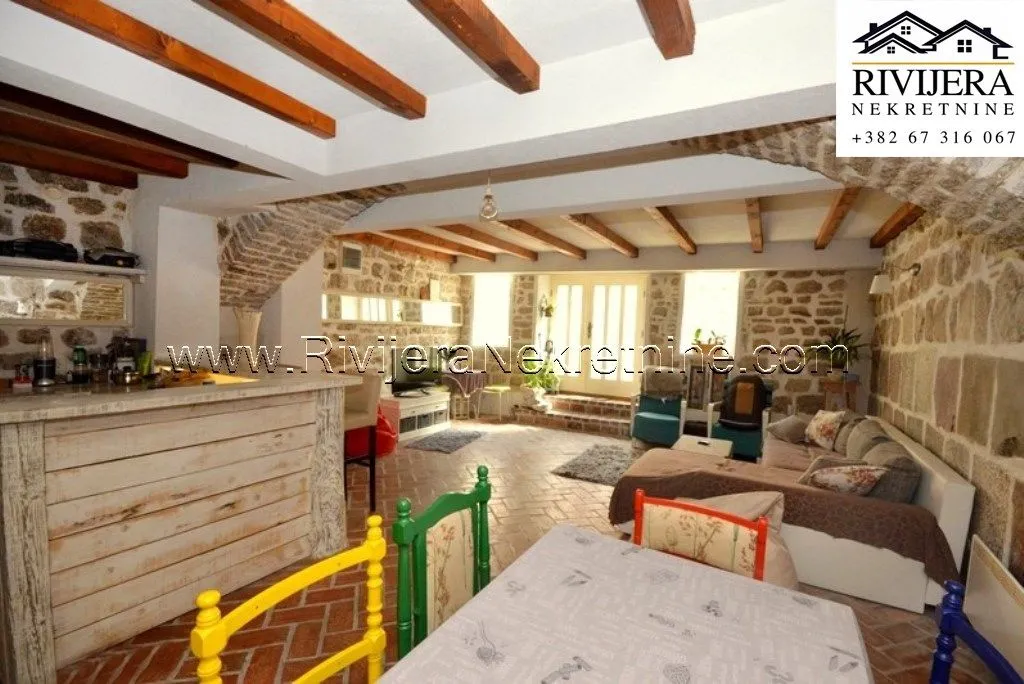Prodaja, dvosoban stan, 106m², Centar, Herceg Novi