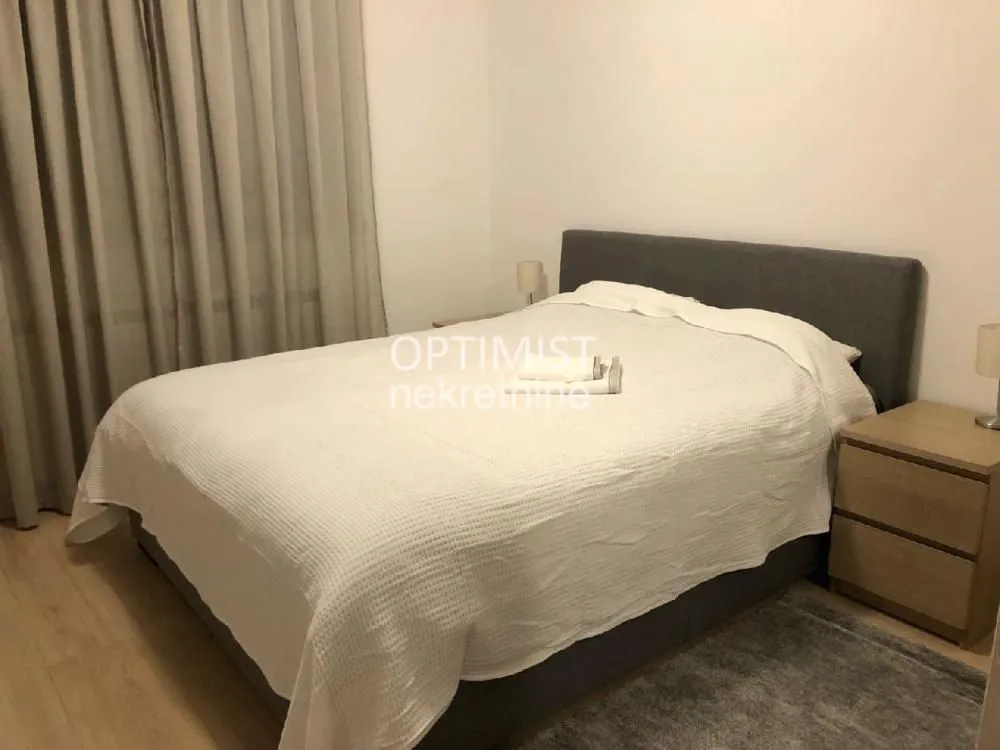 Izdavanje, trosoban stan, 65m², Crveni Krst, Beograd