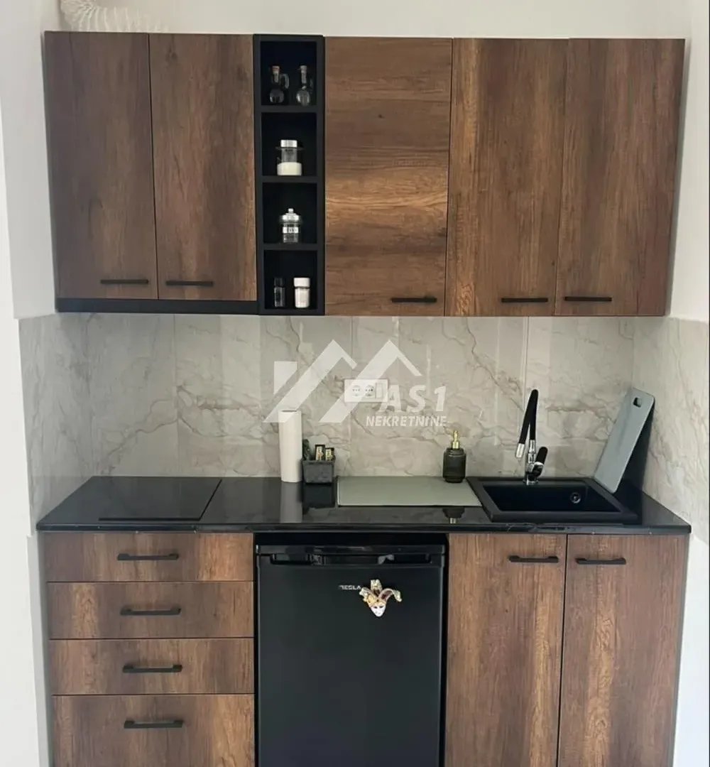Rent, office space, 350m², Petrovaradin, Novi Sad