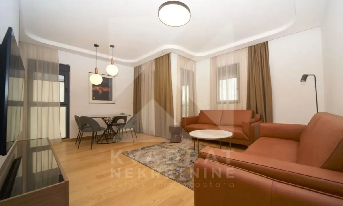 Izdavanje, dvosoban stan, 74m², City Kvart, Podgorica