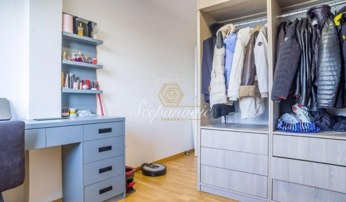 Sale, four bedroom apartment, 113m², Bulevar patrijarha Pavla, Novi Sad Sve Podlokacije