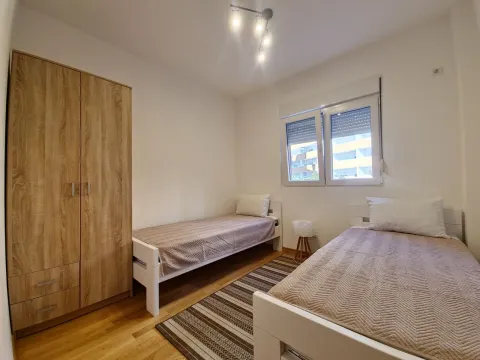 Rent, two bedroom apartment, 64m², Budva, Crna Gora - image 3