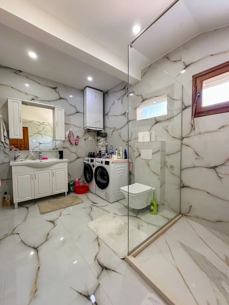Prodaja, kuća, 200m², Zagorič, Podgorica