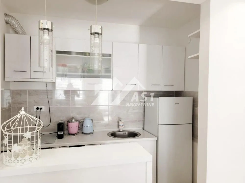 Izdavanje, dvosoban stan, 50m², Nova Detelinara, Novi Sad Sve Podlokacije