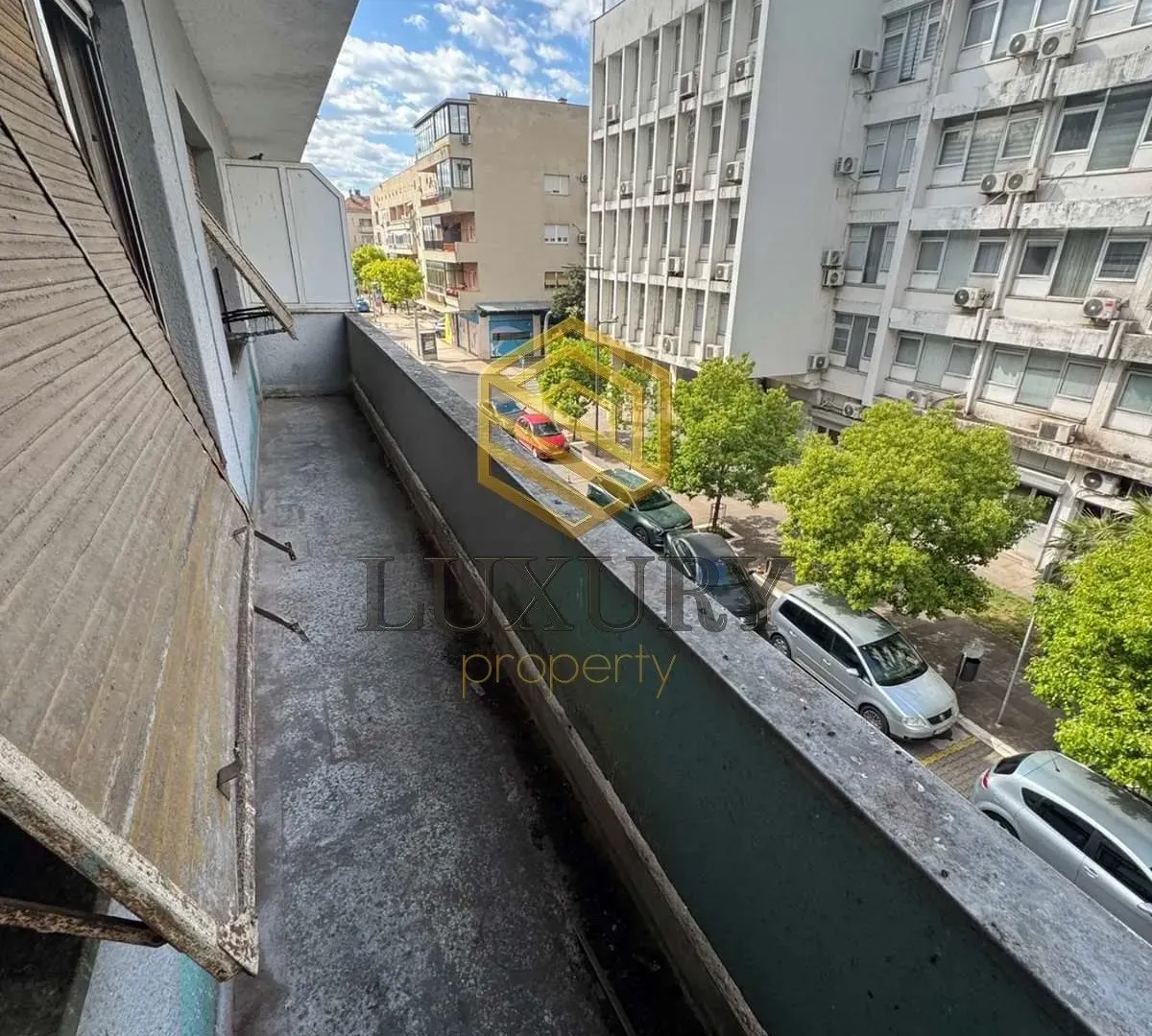 Prodaja, dvosoban stan, 85m², Centar, Podgorica
