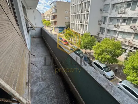 Sale, two bedroom apartment, 85m², Centar, Podgorica - image 2