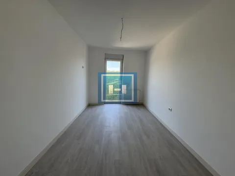 Prodaja, trosoban stan, 78m², Centar, Paraćin - image 3