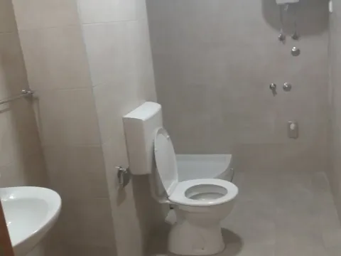 Izdavanje, jednosoban stan, 56m², Stari Aerodrom, Podgorica - image 9