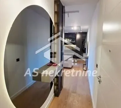 Izdavanje, trosoban stan, 95m², Savski Venac, Beograd - image 6