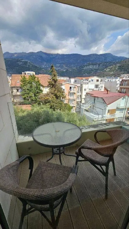 Prodaja, dvosoban stan, 77m², Centar, Budva