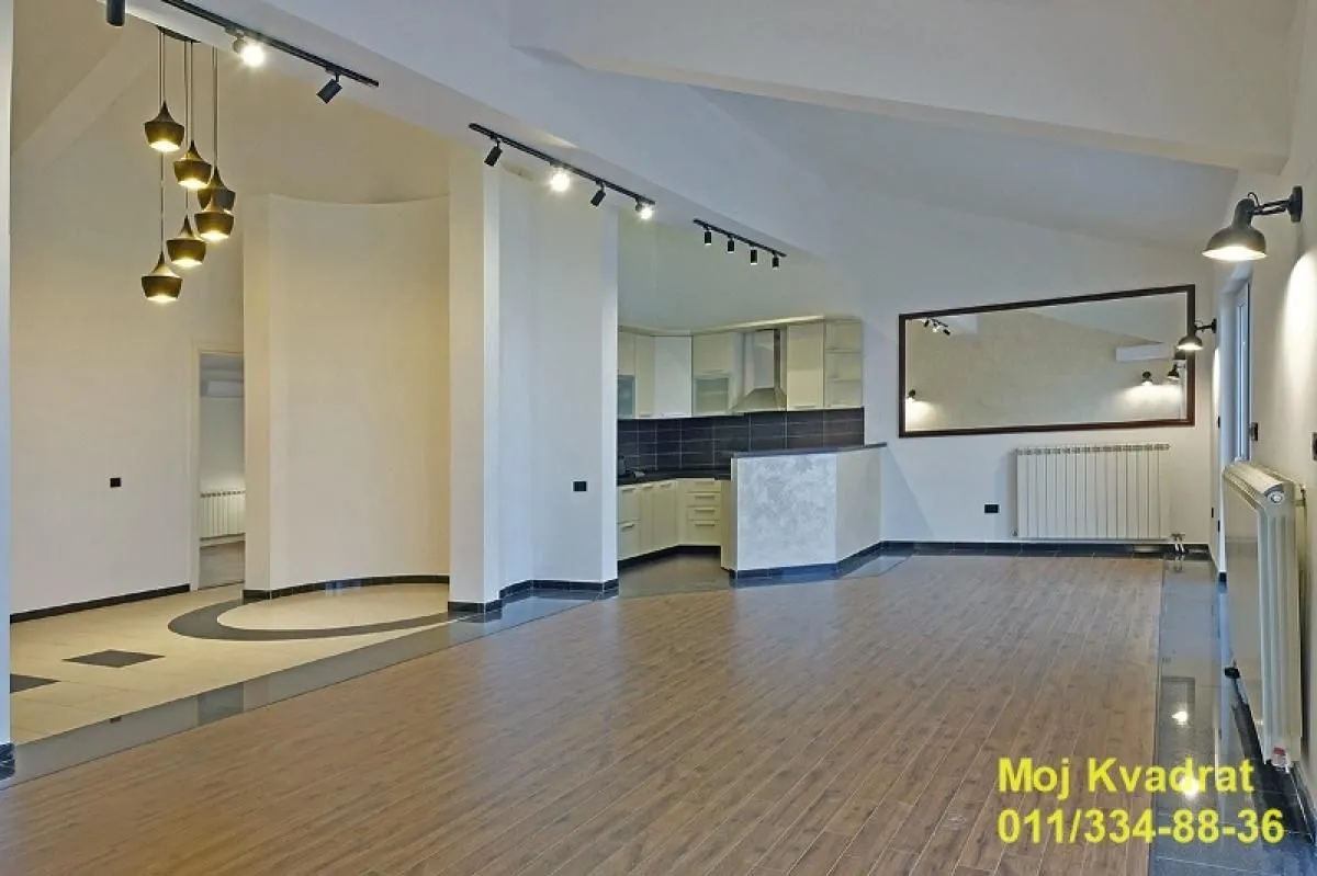 Prodaja, trosoban stan, 172m², Voždovac Sve Podlokacije, Beograd