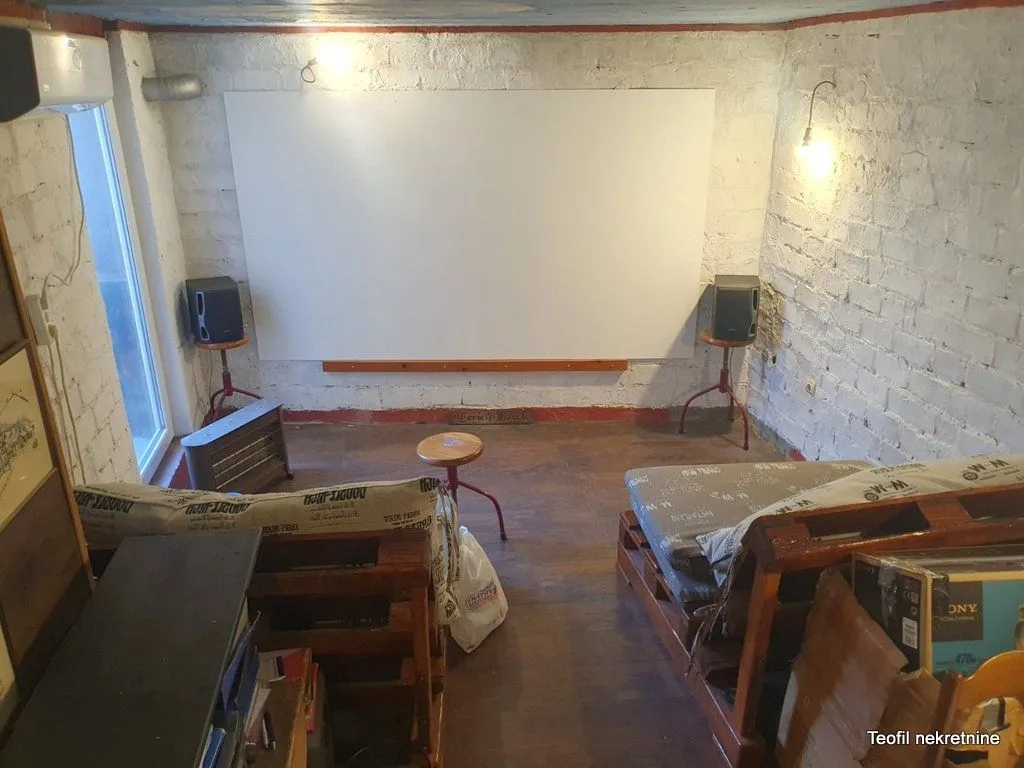 Sale, house, 220m², Cvetkova Pijaca, Zvezdara Sve Podlokacije