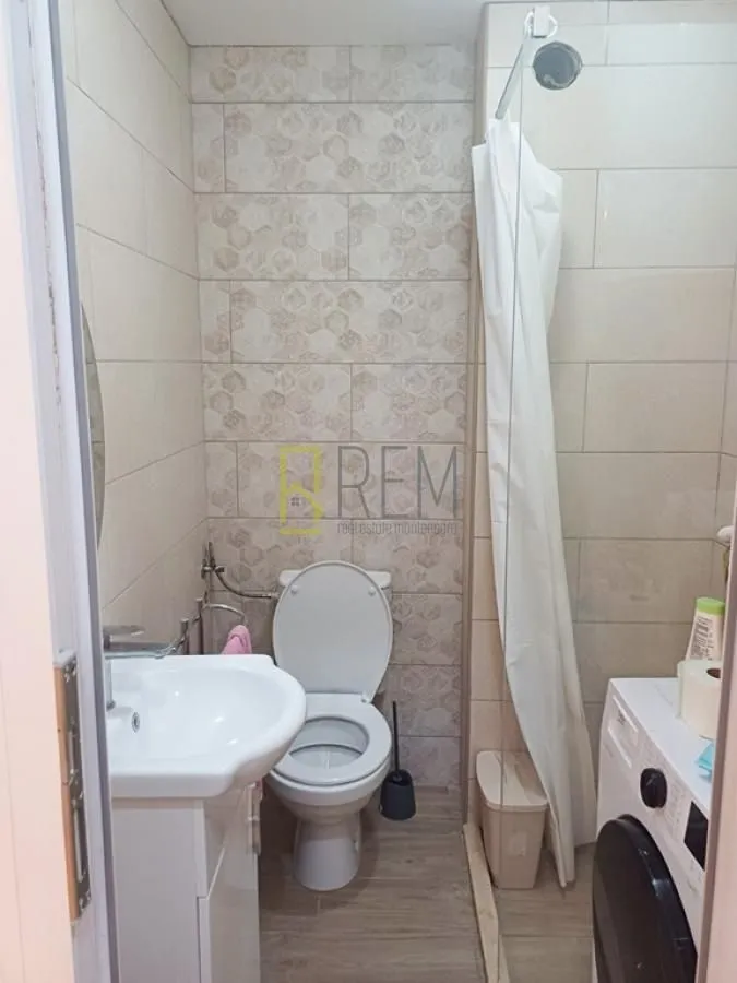Prodaja, garsonjera, 33m², Podgorica, Crna Gora