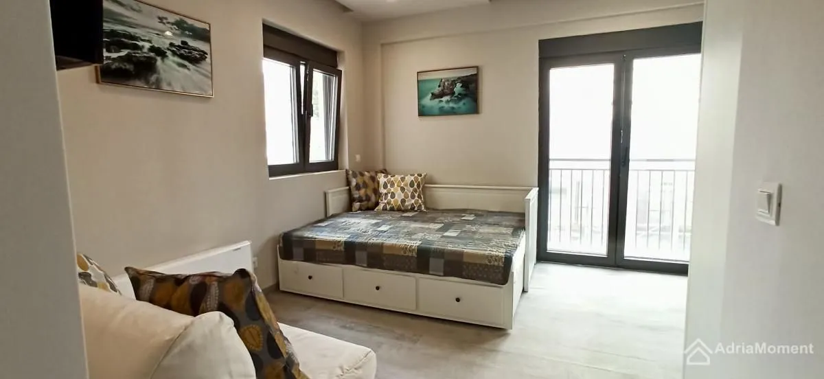 Prodaja, garsonjera, 24m², Centar, Tivat